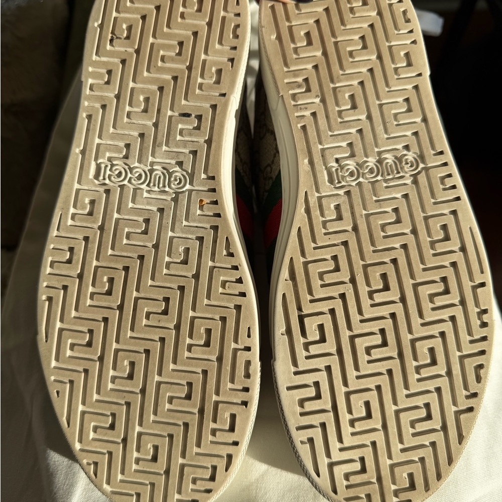 Gucci Beige and Red Monogram Sneakers - Picture 6 of 8
